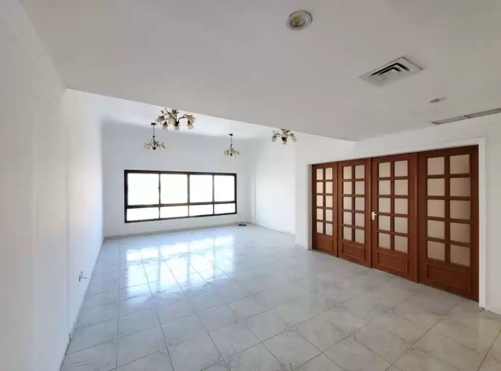 Residential Ready Property 3 Bedrooms U/F Apartment  for rent in Kuwait #23547 - 1  image 