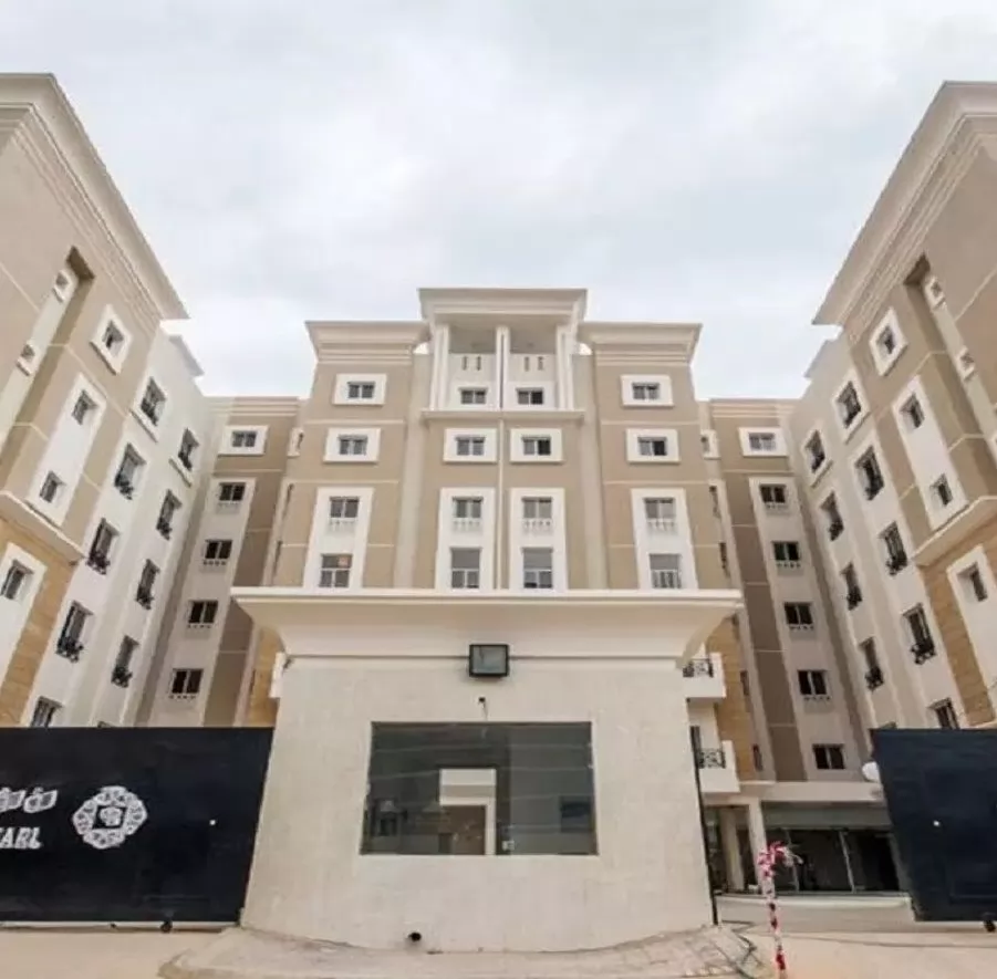 Residential Ready Property 3+maid Bedrooms S/F Compound  for rent in Riyadh #23549 - 1  image 