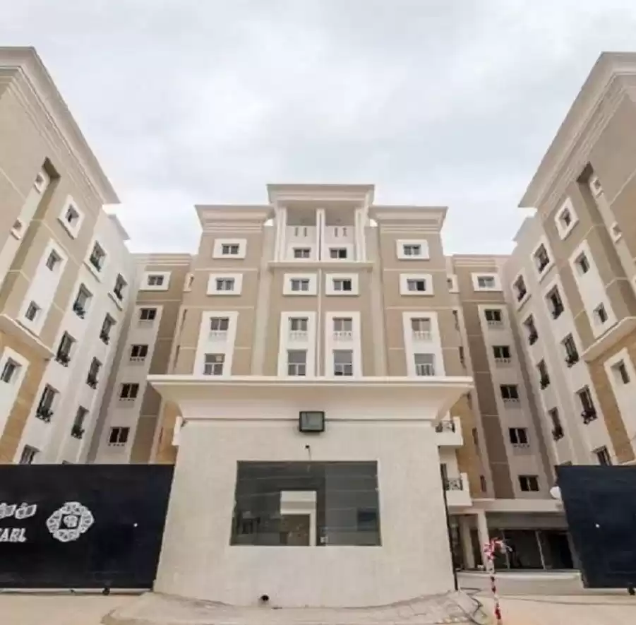 Residencial Listo Propiedad 3 + habitaciones de servicio S / F Compuesto  alquiler en Riad #23549 - 1  image 