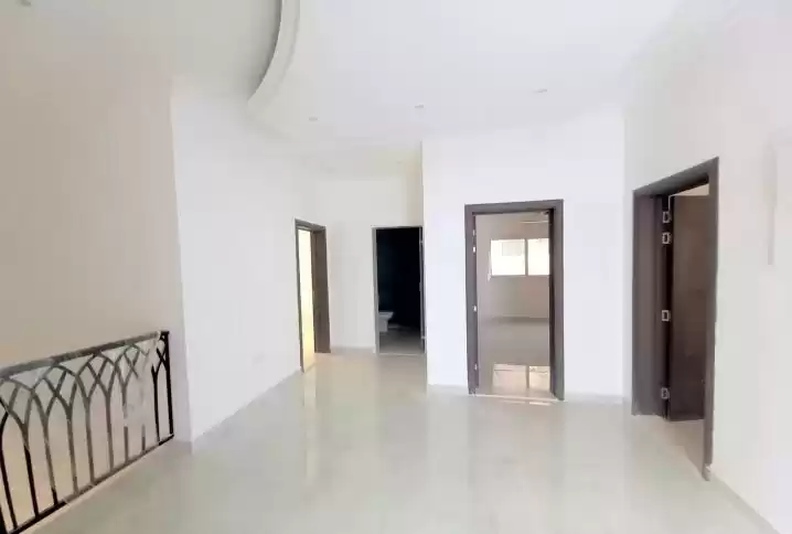 سكني عقار جاهز 4 + غرفة خادمة غير مفروش فيلا  للإيجار في دبي #23575 - 1  صورة 