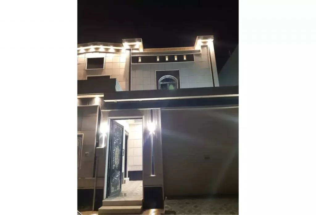 Residential Ready Property 3 Bedrooms U/F Standalone Villa  for rent in Riyadh-Province #23589 - 1  image 