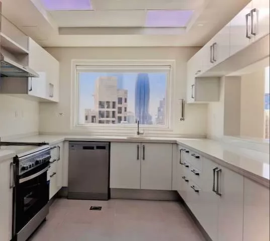 Residential Ready Property 2 Bedrooms F/F Apartment  for rent in Kuwait #23595 - 1  image 