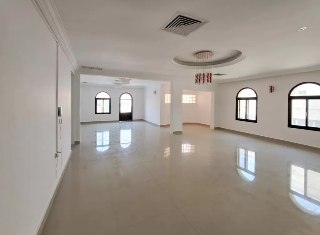 Жилой Готовая недвижимость 3 спальни Н/Ф Квартира  в аренду в Кувейт #23614 - 1  image 