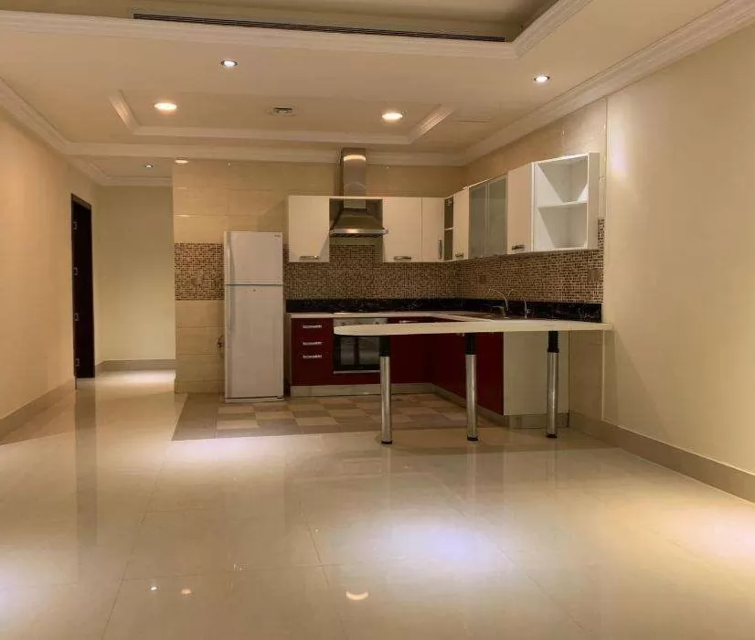 Жилой Готовая недвижимость 2 спальни Н/Ф Квартира  в аренду в Кувейт #23657 - 1  image 