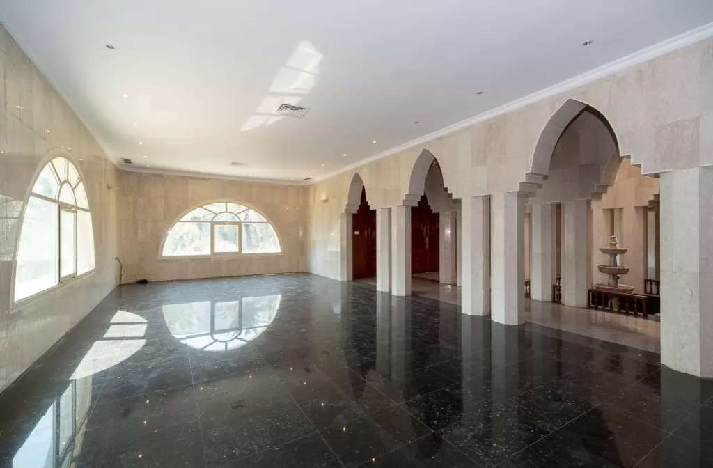 Wohn Klaar eigendom 6 Schlafzimmer U/F Alleinstehende Villa  zu vermieten in Kuwait #23669 - 1  image 