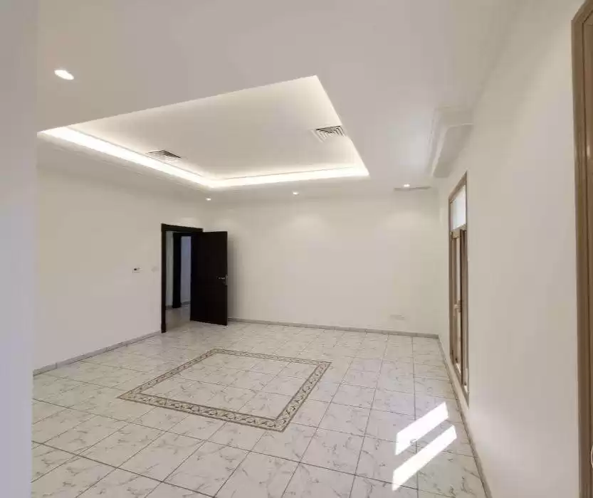 Résidentiel Propriété prête 3 chambres U / f Appartement  a louer au Koweit #23676 - 1  image 