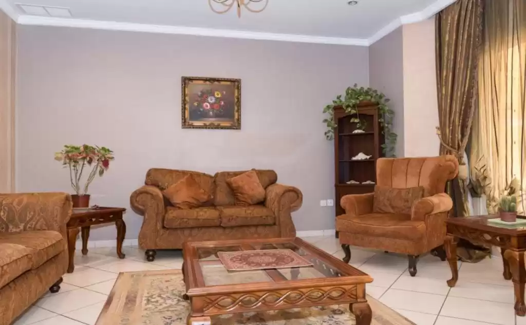 Wohn Klaar eigendom 5 Schlafzimmer F/F Alleinstehende Villa  zu vermieten in Kuwait #23696 - 1  image 