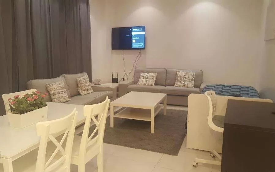 Residential Ready Property 2 Bedrooms F/F Apartment  for rent in Kuwait #23717 - 1  image 