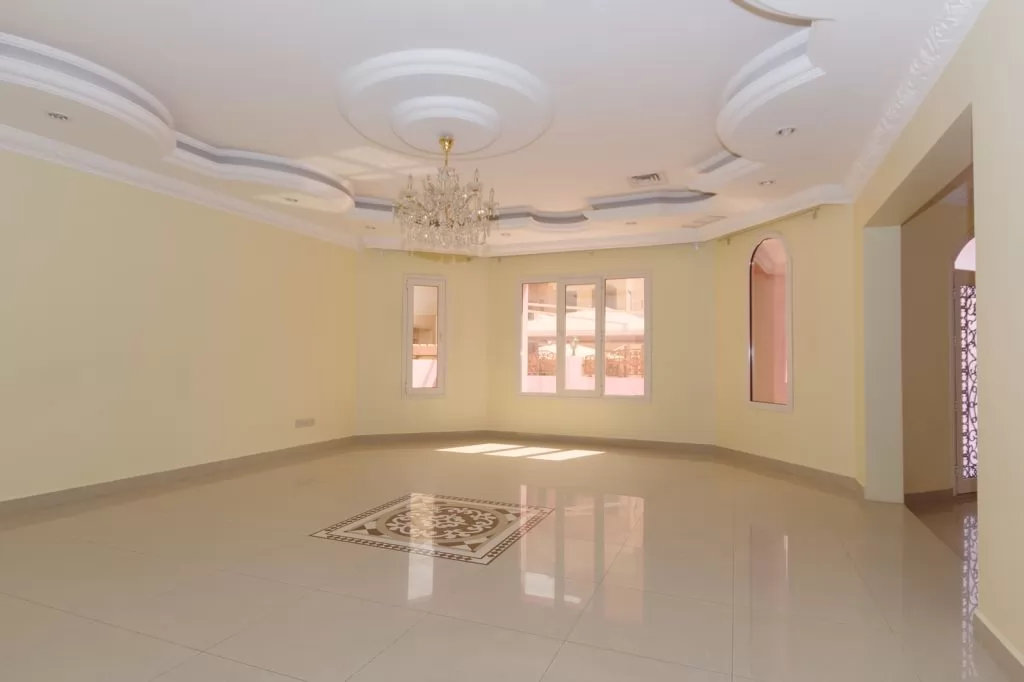 Жилой Готовая недвижимость 3 спальни Н/Ф Квартира  в аренду в Кувейт #23723 - 1  image 