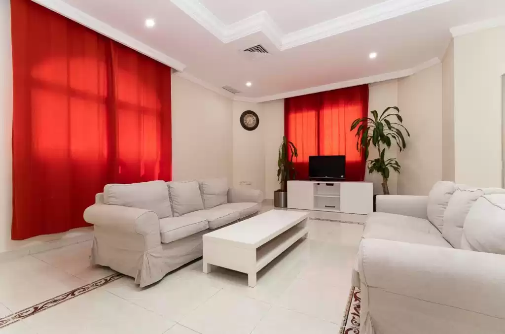 Wohn Klaar eigendom 5 Schlafzimmer S/F Wohnung  zu vermieten in Kuwait #23741 - 1  image 