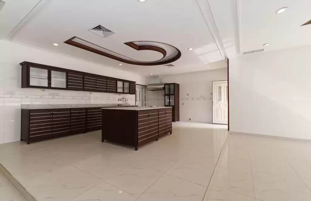 Residential Ready Property 3 Bedrooms U/F Apartment  for rent in Kuwait #23755 - 1  image 