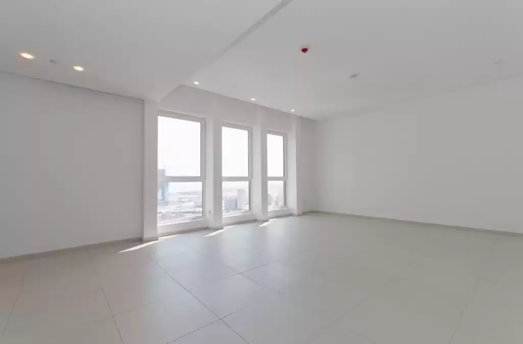 Residential Ready Property 4 Bedrooms U/F Penthouse  for rent in Kuwait #23770 - 1  image 