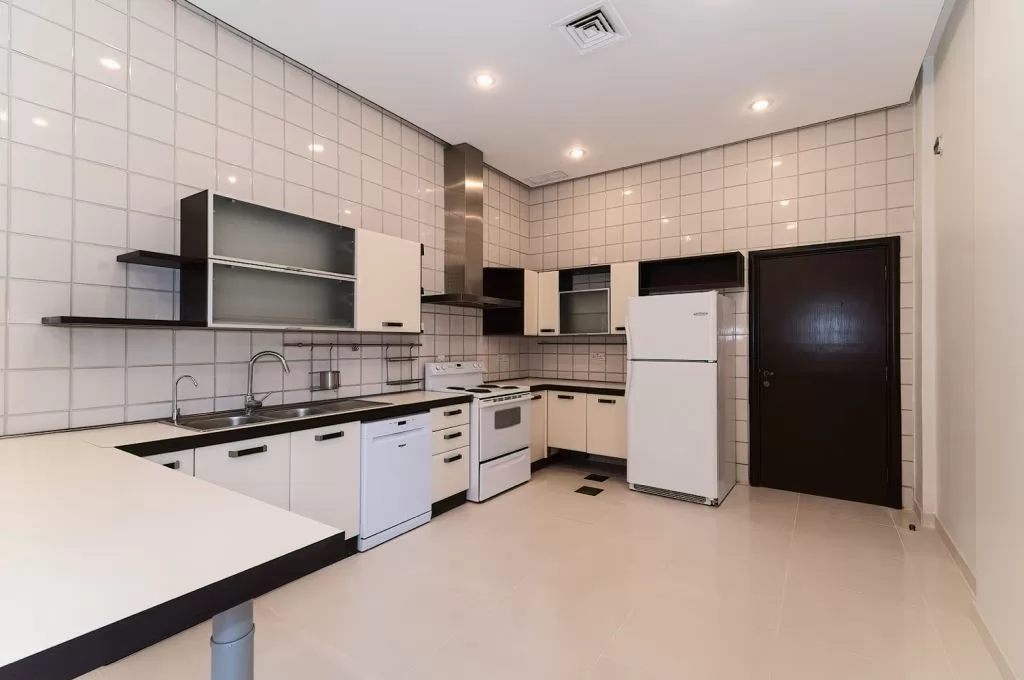 Résidentiel Propriété prête 3 chambres S / F Duplex  a louer au Koweit #23785 - 1  image 