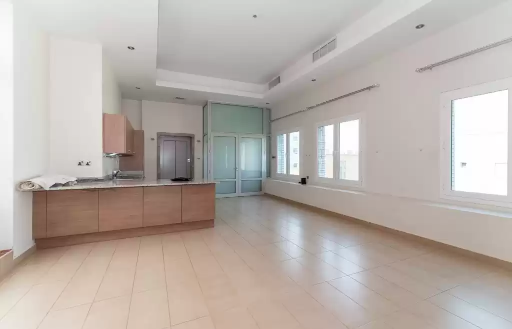 Residential Ready Property 3 Bedrooms U/F Apartment  for rent in Kuwait #23805 - 1  image 