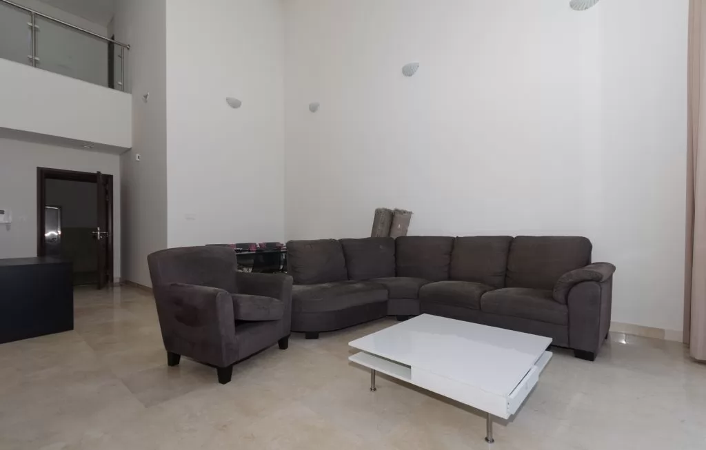 Residential Ready Property 3 Bedrooms U/F Penthouse  for rent in Kuwait #23845 - 1  image 