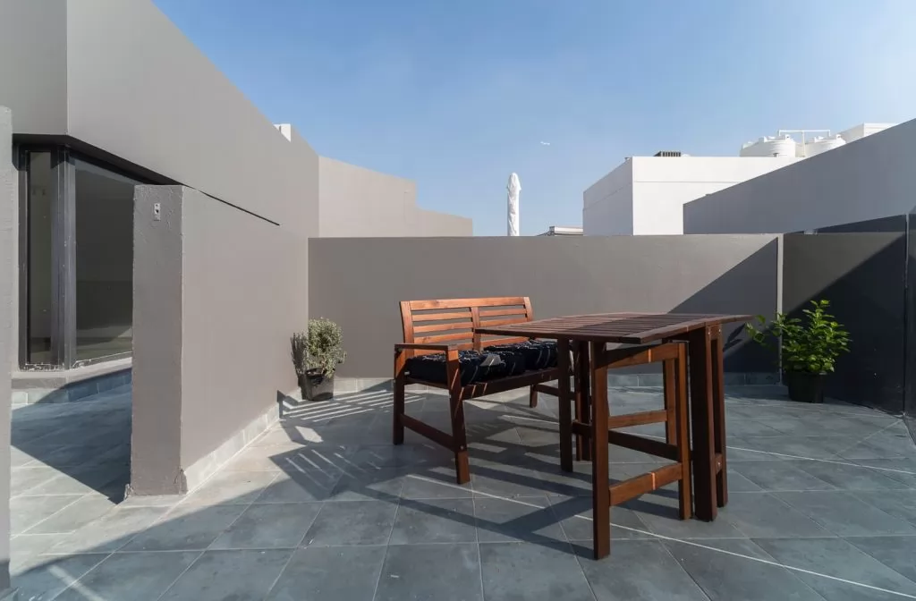 Residential Ready Property Studio U/F Apartment  for rent in Kuwait #23870 - 1  image 
