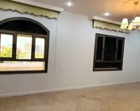 Residential Ready Property 4 Bedrooms U/F Duplex  for rent in Kuwait #23890 - 1  image 