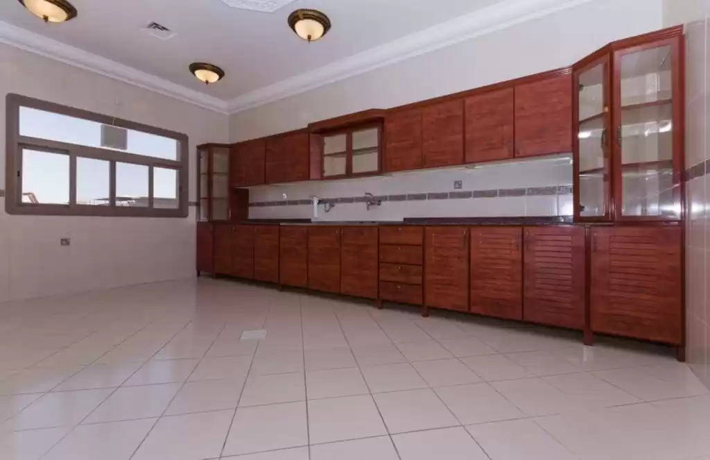 Residential Ready Property 3 Bedrooms U/F Apartment  for rent in Kuwait #23897 - 1  image 