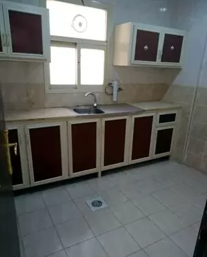 Residential Ready Property 2 Bedrooms U/F Apartment  for rent in Kuwait #23924 - 1  image 