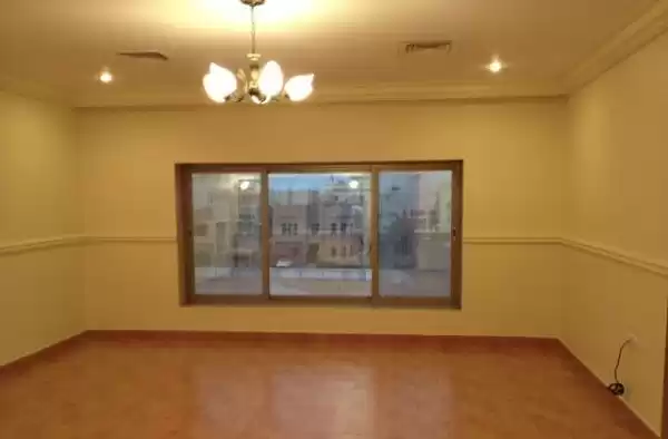 Residential Ready Property 3 Bedrooms U/F Apartment  for rent in Kuwait #23938 - 1  image 