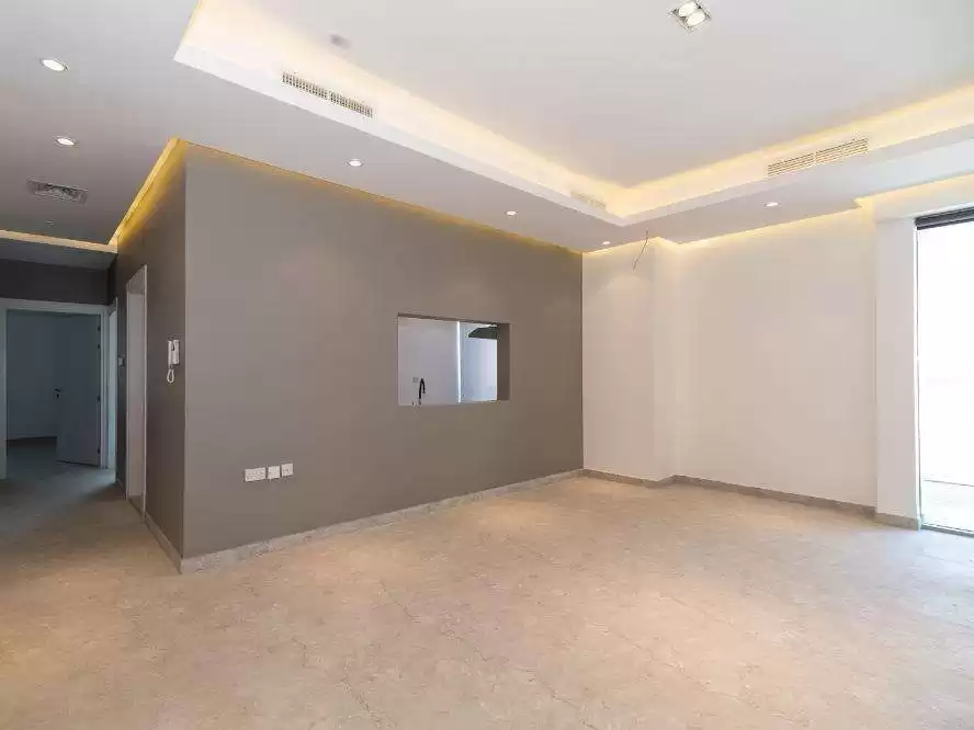 Résidentiel Propriété prête 3 + femme de chambre U / f Appartement  a louer au Koweit #23986 - 1  image 