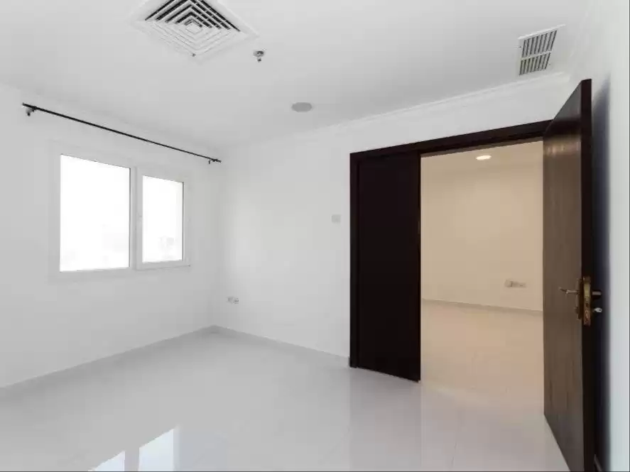 Residential Ready Property 1 Bedroom U/F Apartment  for rent in Kuwait #24064 - 1  image 