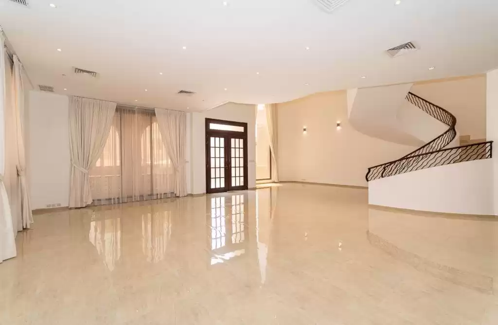 Wohn Klaar eigendom 5 Schlafzimmer U/F Alleinstehende Villa  zu vermieten in Kuwait #24074 - 1  image 