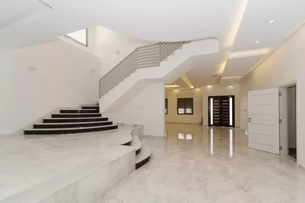 Résidentiel Propriété prête 5 chambres U / f Duplex  a louer au Koweit #24089 - 1  image 