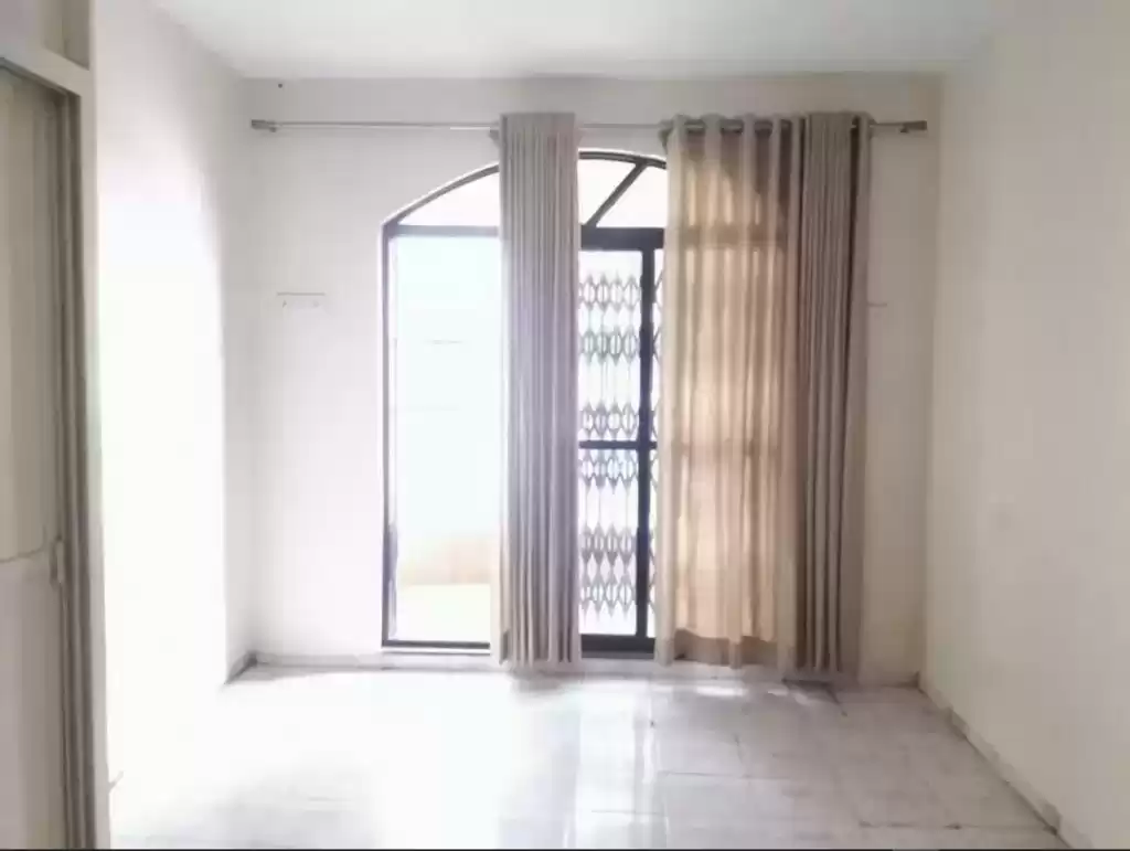 Residential Ready Property Studio U/F Apartment  for rent in Dubai #24106 - 1  image 
