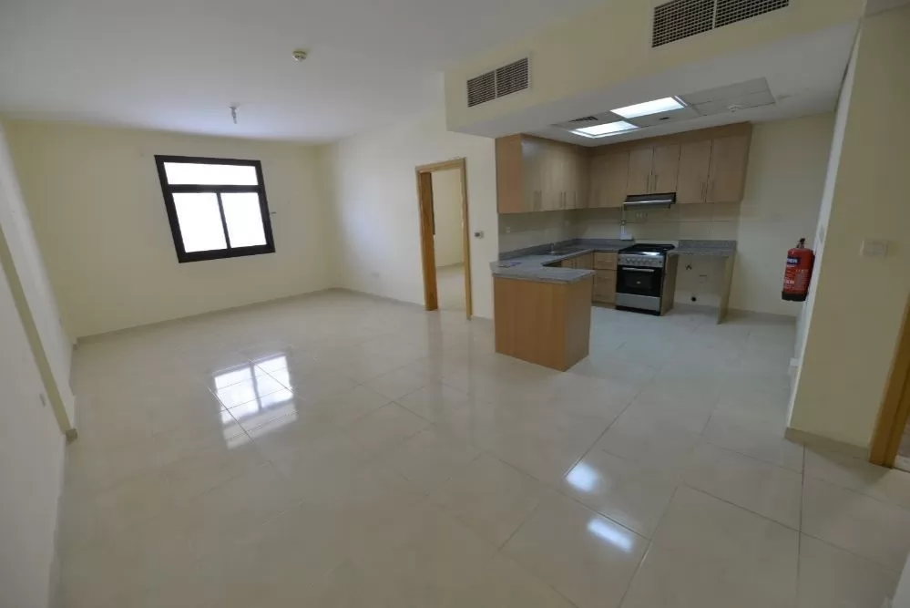 Residential Ready Property Studio U/F Apartment  for rent in The-Palm-Jumeirah , Dubai1 #24111 - 1  image 