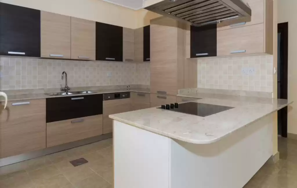 Residential Ready Property 2 Bedrooms U/F Apartment  for rent in Kuwait #24144 - 1  image 