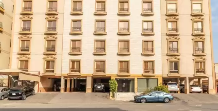 Residential Ready Property 3 Bedrooms S/F Apartment  for rent in Riyadh #24148 - 1  image 