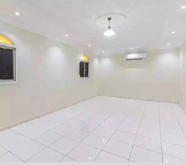 yerleşim Hazır Mülk 3 yatak odası S/F Apartman  kiralık içinde Riyad #24158 - 1  image 