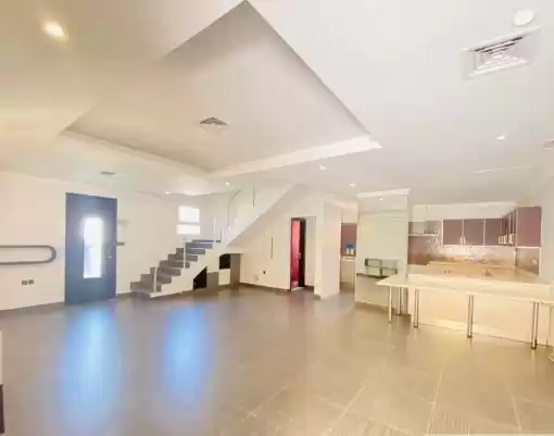 Residential Ready Property 5 Bedrooms U/F Duplex  for rent in Kuwait #24172 - 1  image 