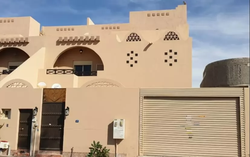 yerleşim Hazır Mülk 6+hizmetçi Yatak Odası U/F Müstakil Villa  kiralık içinde Riyad #24196 - 1  image 