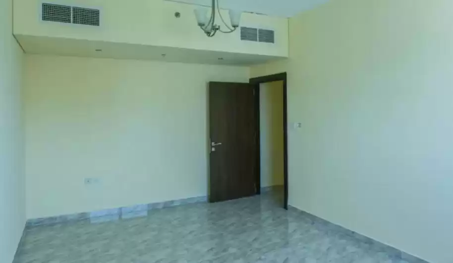سكني عقار جاهز 2 غرف  غير مفروش شقة  للإيجار في دبي #24208 - 1  صورة 