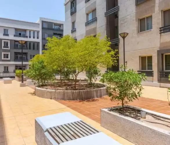 Residential Ready Property 3 Bedrooms S/F Apartment  for rent in Riyadh #24238 - 1  image 