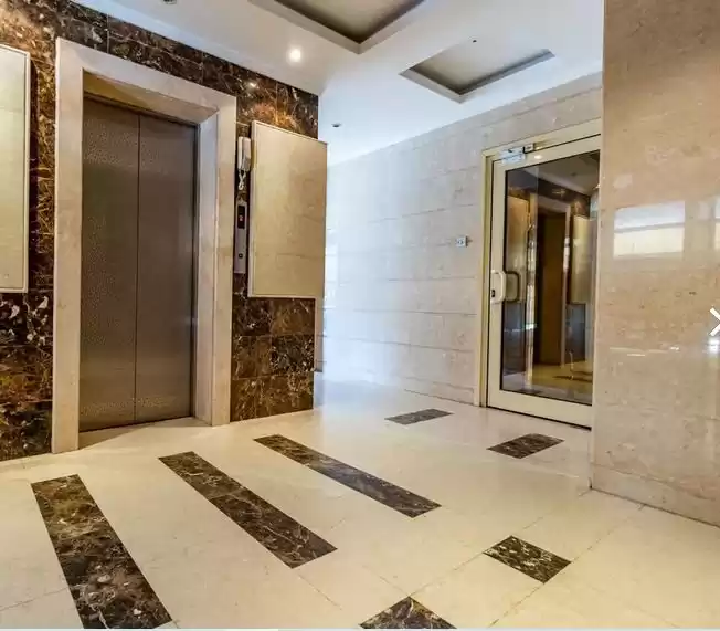 Wohn Klaar eigendom 3 + Magd Schlafzimmer F/F Wohnung  zu vermieten in Riad #24240 - 1  image 