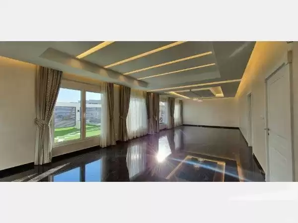 Residential Ready Property 3+maid Bedrooms S/F Apartment  for rent in Kuwait #24258 - 1  image 
