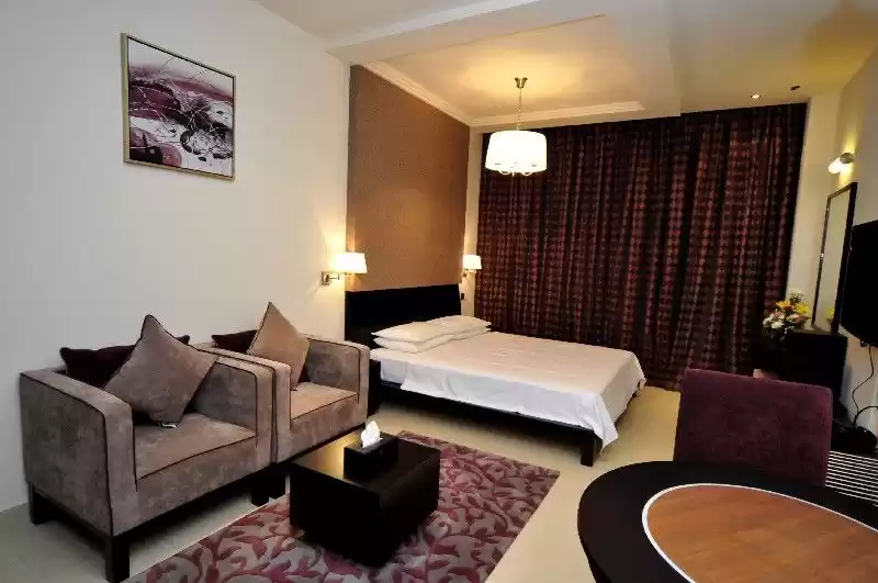 Wohn Klaar eigendom 2 + Magd Schlafzimmer F/F Wohnung  zu vermieten in Dubai #24265 - 1  image 