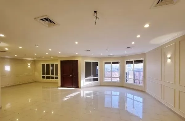 Residencial Listo Propiedad 5 + habitaciones de servicio U / F Villa Standerlone  alquiler en Kuwait #24338 - 1  image 