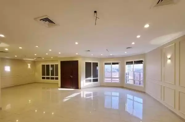 Wohn Klaar eigendom 5 + Zimmermädchen U/F Alleinstehende Villa  zu vermieten in Kuwait #24338 - 1  image 