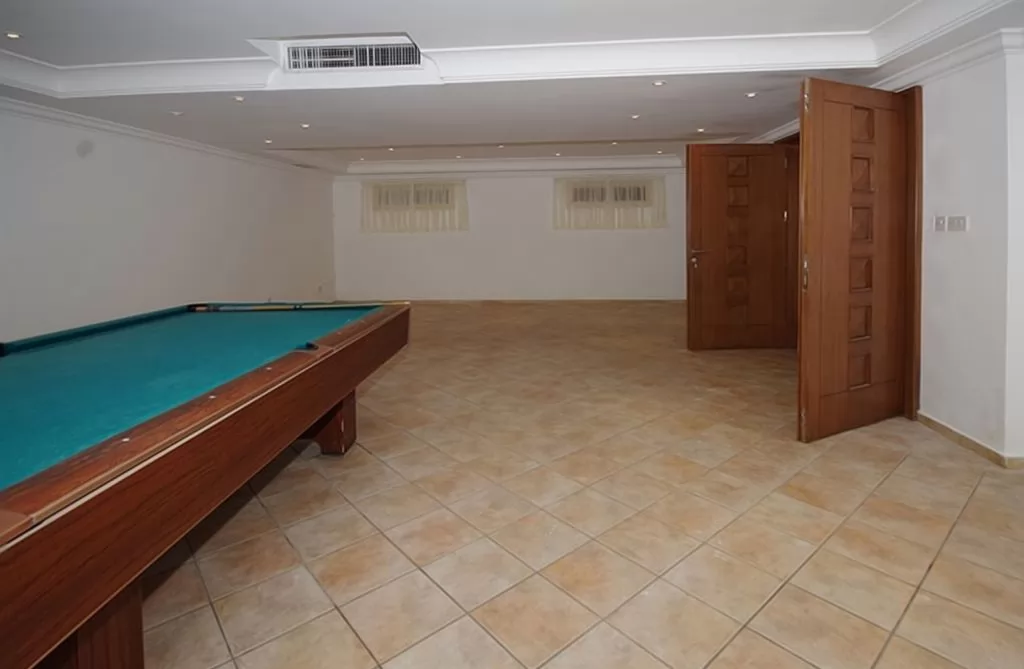 Résidentiel Propriété prête 3 chambres U / f Villa autonome  a louer au Koweit #24356 - 1  image 