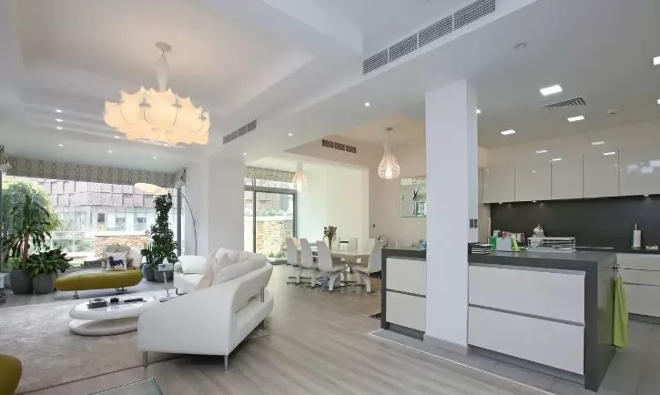 Résidentiel Propriété prête 3 chambres F / F Villa autonome  à vendre au Dubai #24364 - 1  image 