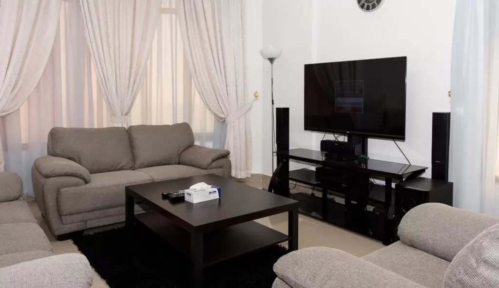 Residential Ready Property 3 Bedrooms F/F Apartment  for rent in Kuwait #24389 - 1  image 