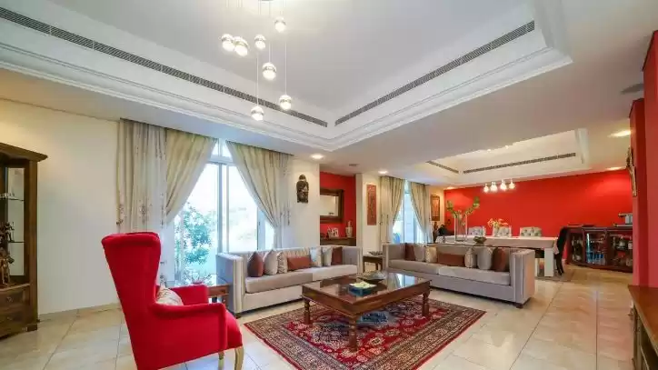 Résidentiel Propriété prête 5 chambres F / F Villa autonome  à vendre au Dubai #24398 - 1  image 
