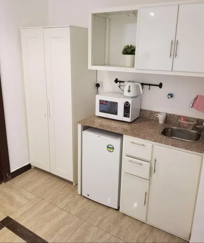 Residential Ready Property 1 Bedroom F/F Apartment  for rent in Salmiya , Hawalli-Governorate #24412 - 1  image 