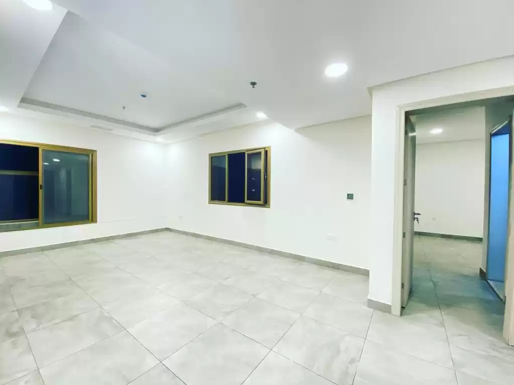 Residential Ready Property 4 Bedrooms U/F Apartment  for rent in Kuwait #24431 - 1  image 