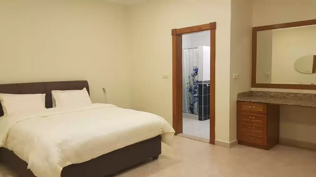 Residential Ready Property 3 Bedrooms F/F Apartment  for rent in Kuwait #24434 - 1  image 