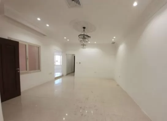 Жилой Готовая недвижимость 3+комнаты для горничных Н/Ф Квартира  в аренду в Кувейт #24435 - 1  image 